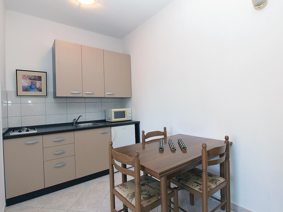Apartments Dusanka 799 Fazana Exterior photo